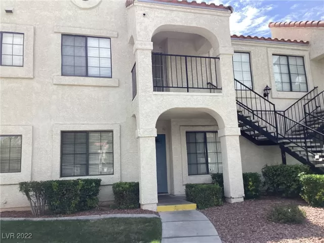 MLS: 2393325 Condo For Sale