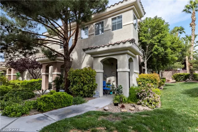 MLS: 2393365 Condo For Sale