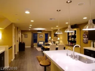 Photo #1: 2393380 Listing 