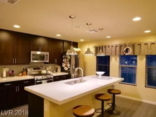 Photo #3: 2393380 Listing 