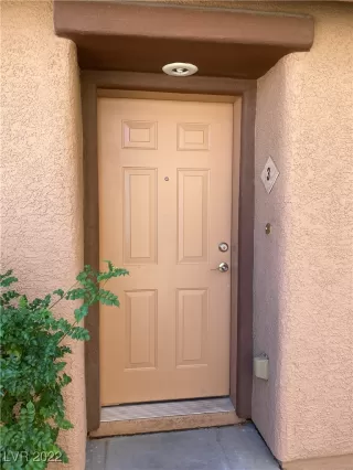 Photo #1: 2393395 Listing 