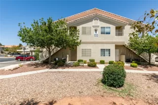 Photo #3: 2393429 Listing