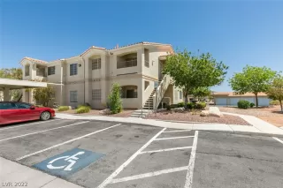 Photo #4: 2393429 Listing