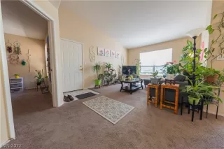 Photo #4: 2393445 Listing