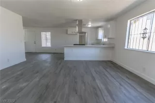 Photo #4: 2393463 Listing 