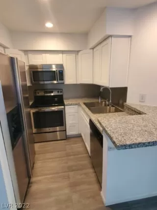 Photo #1: 2393468 Listing