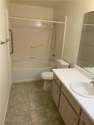 Photo #3: 2393477 Listing 