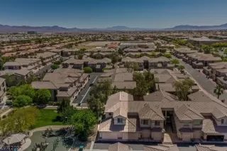 Photo #2: 2393485 Listing 