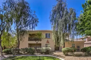 Photo #5: 2393485 Listing 