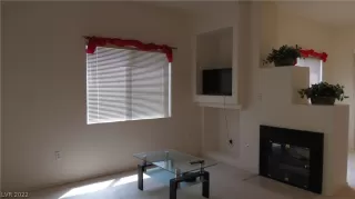 Photo #5: 2393498 Listing