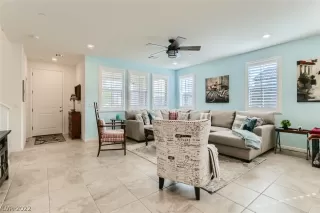 Photo #6: 2393505 Listing