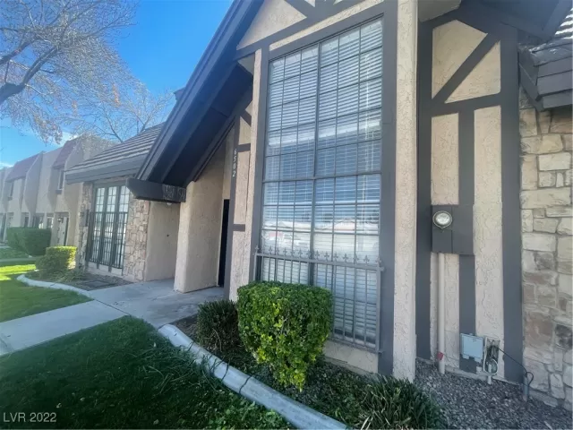 MLS: 2393508 Condo For Sale