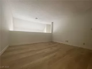 Photo #3: 2393508 Listing 