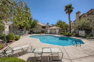 Photo #1: 2393523 Listing