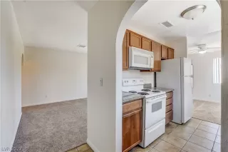 Photo #1: 2393545 Listing