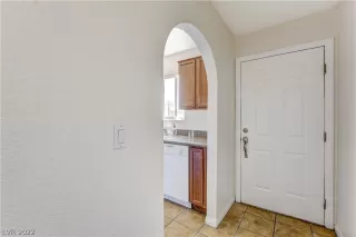 Photo #2: 2393545 Listing