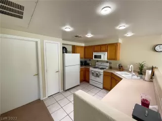 Photo #6: 2393576 Listing 