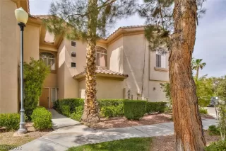 Photo #1: 2393588 Listing