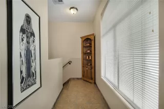 Photo #3: 2393588 Listing