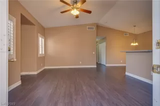 Photo #4: 2393615 Listing 