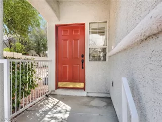 Photo #2: 2393619 Listing 