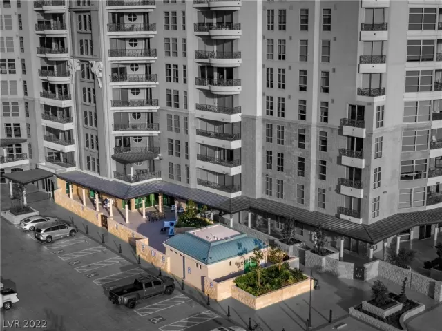 MLS: 2393621 Condo For Sale