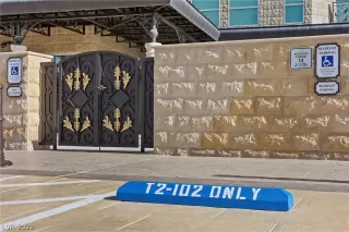 Photo #1: 2393621 Listing