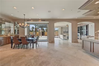 Photo #2: 2393621 Listing