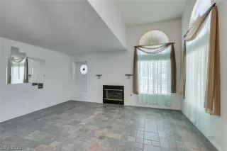 Photo #4: 2393647 Listing 