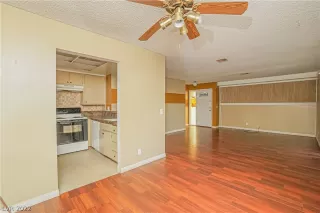 Photo #3: 2393651 Listing 