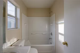 Photo #3: 2393667 Listing