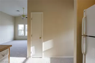 Photo #6: 2393667 Listing