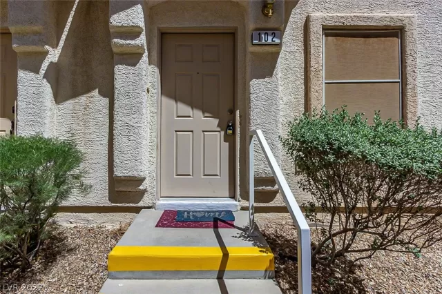 MLS: 2393699 Condo For Sale