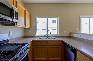 Photo #3: 2393699 Listing