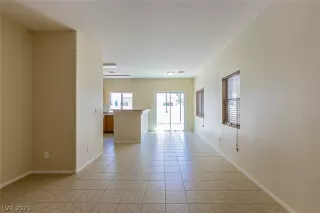 Photo #4: 2393699 Listing