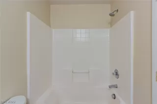 Photo #5: 2393699 Listing