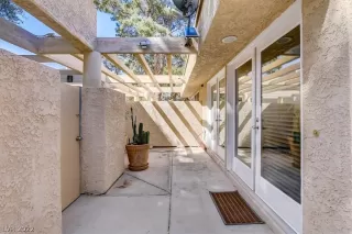 Photo #1: 2393716 Listing