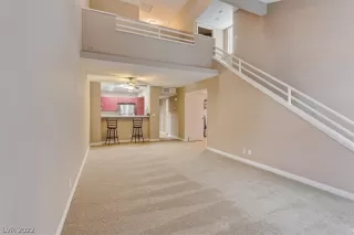 Photo #4: 2393716 Listing