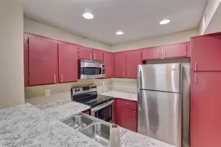 Photo #6: 2393716 Listing