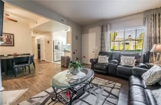 Photo #2: 2393747 Listing