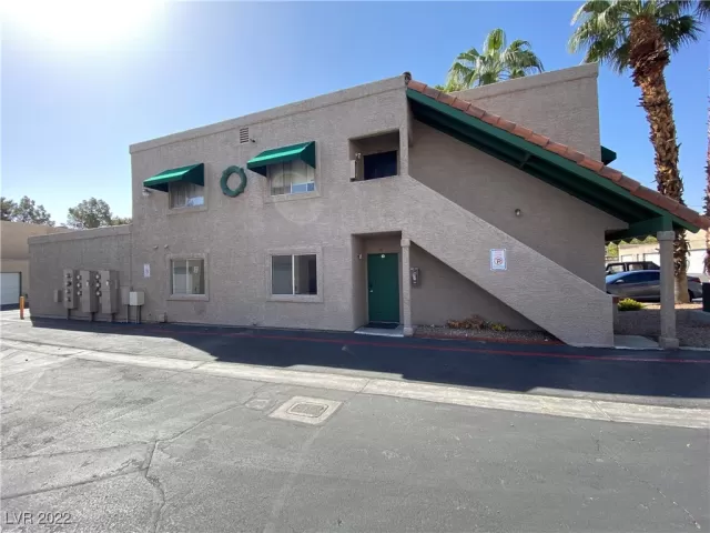 MLS: 2393766 Condo For Sale