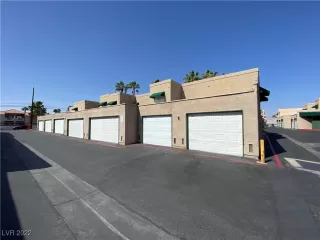 Photo #2: 2393766 Listing 