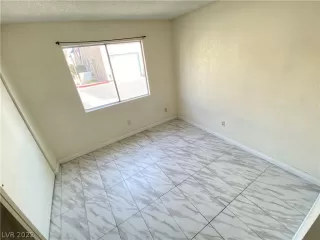 Photo #6: 2393766 Listing 