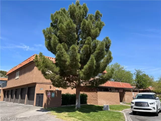 MLS: 2393770 Condo For Sale