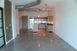 Photo #2: 2393772 Listing 