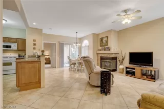 Photo #4: 2393773 Listing 