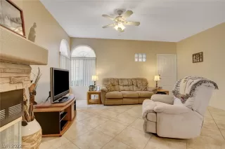 Photo #6: 2393773 Listing 