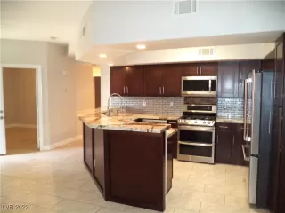 Photo #2: 2393774 Listing 