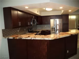 Photo #4: 2393774 Listing 