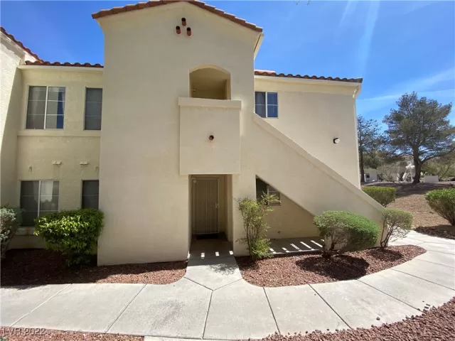MLS: 2393786 Condo For Sale